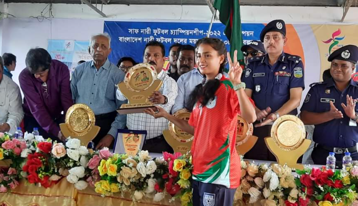 সাফজয়ী কলসিন্দুরের ৮ ফুটবলারকে ময়মনসিংহে জমকালো নাগরিক সংবর্ধনা