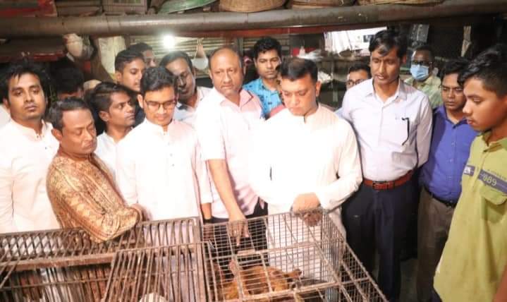 মসিক মেয়র ইকরামুল হক টিটুর নতুন বাজারে দ্রব্যমূল্য মনিটরিং