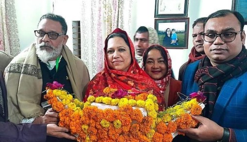 গৌরীপুর স্থগিত আসনে নির্বাচনের পর বিজয়ী নিলুফার আনজুম পপি